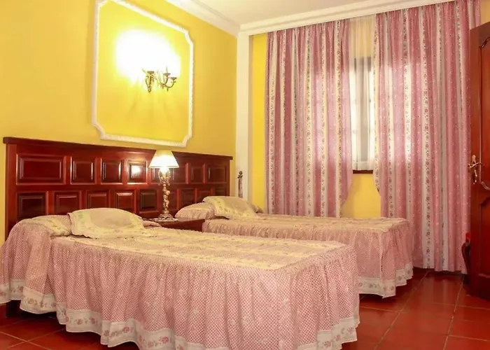 Charming House With Pool In بيت للعطل