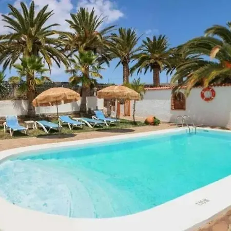 Charming House With Pool In Buenavista Del Norte