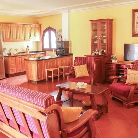 Charming House With Pool In Prázdninový dům Buenavista Del Norte